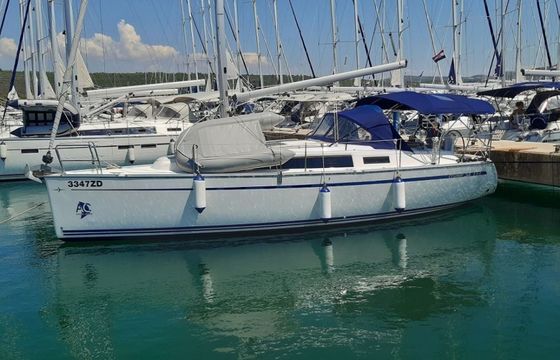 Bavaria Cruiser 34 Lotus