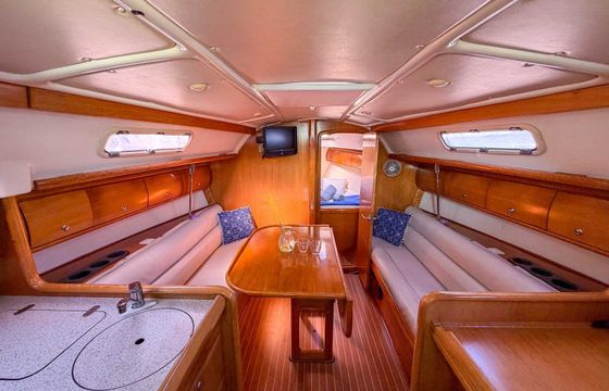 Bavaria Cruiser 32 Lila