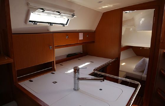 Bavaria Cruiser 36 Leukothea