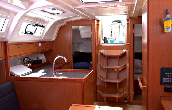 Bavaria Cruiser 37 Anemos