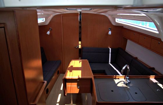 Bavaria Cruiser 37 Anemos
