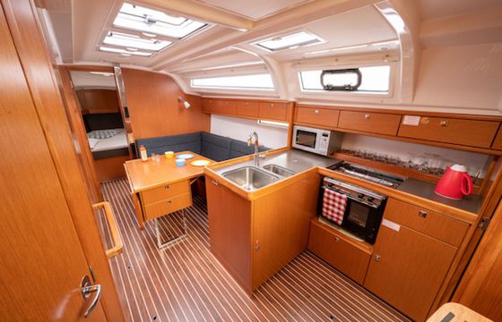 Bavaria Cruiser 37 Avalon