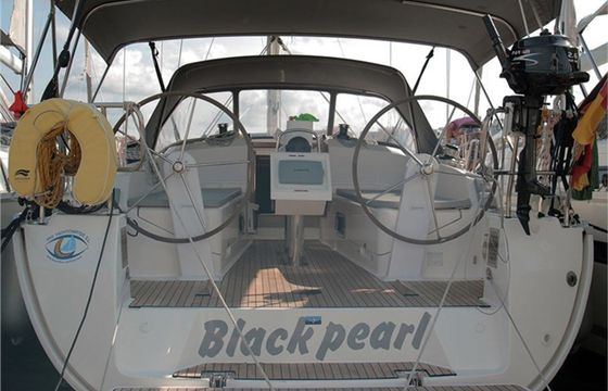 Bavaria Cruiser 37 Black Pearl
