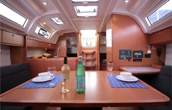 Bavaria Cruiser 37 Black Pearl