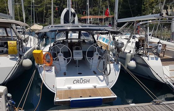 Bavaria Cruiser 37 Crush