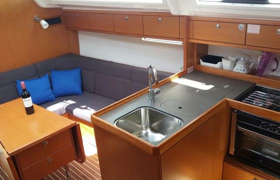 Bavaria Cruiser 37 Aurora