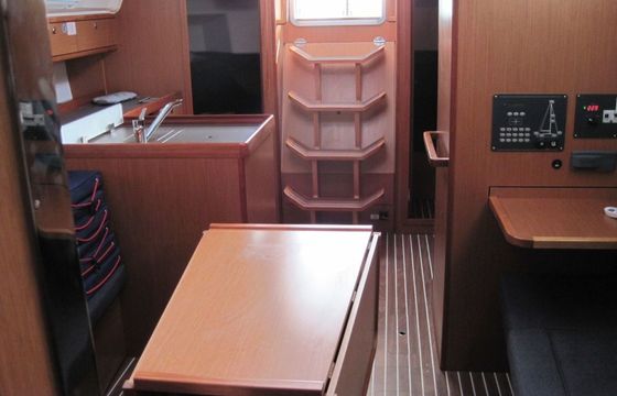 Bavaria Cruiser 37 Jane 2