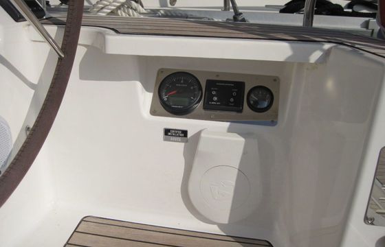 Bavaria Cruiser 37 Jane 2