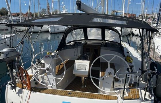Bavaria Cruiser 37 Jane 2