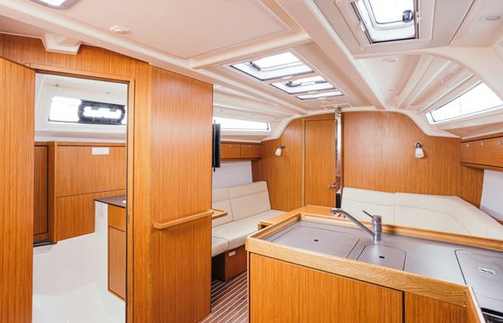 Bavaria Cruiser 37 Coachina