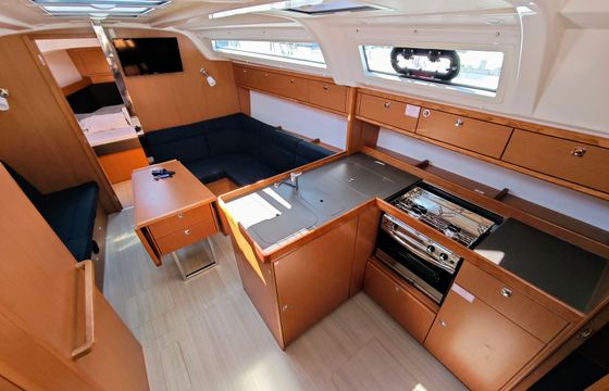 Bavaria Cruiser 37 Mai Tai