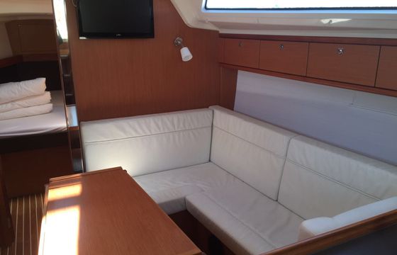 Bavaria Cruiser 37 Julia