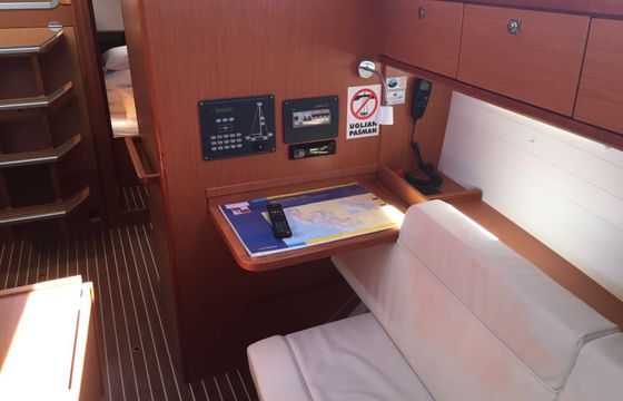 Bavaria Cruiser 37 Julia