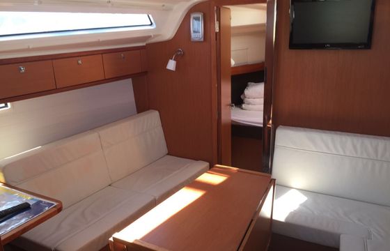 Bavaria Cruiser 37 Julia