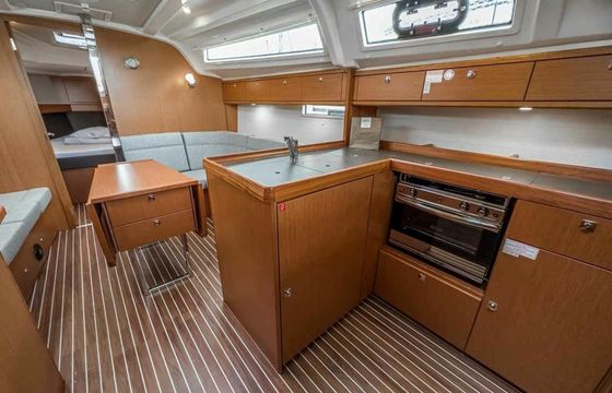 Bavaria Cruiser 37 Kata