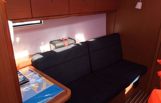 Bavaria Cruiser 37 Whiff
