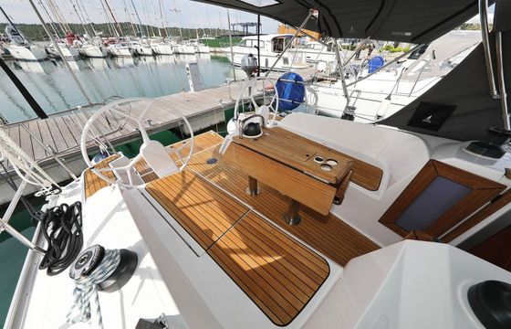 Bavaria Cruiser 37 aMore
