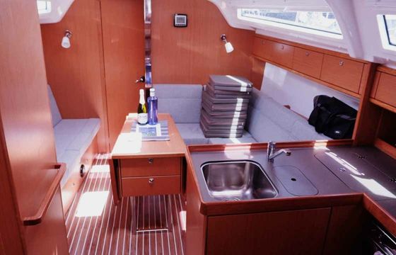 Bavaria Cruiser 37 Catalina