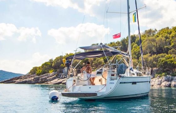 Bavaria Cruiser 37 Stairway to Heaven