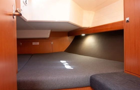 Bavaria Cruiser 37 Stairway to Heaven
