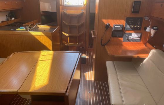 Bavaria Cruiser 37 Rainbow