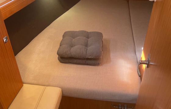 Bavaria Cruiser 37 Rainbow