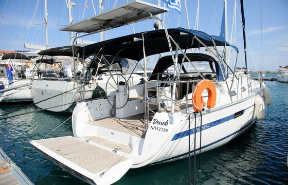Bavaria Cruiser 40 Deneb