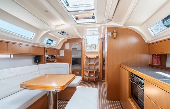 Bavaria Cruiser 41 Alkyoni