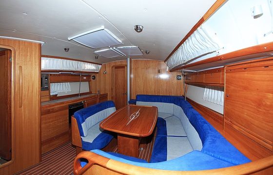 Bavaria Cruiser 40 Fenix