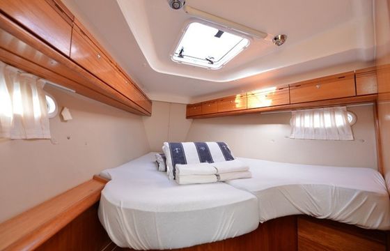 Bavaria Cruiser 40 Fenix
