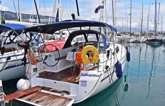 Bavaria Cruiser 37 Zaklopatica