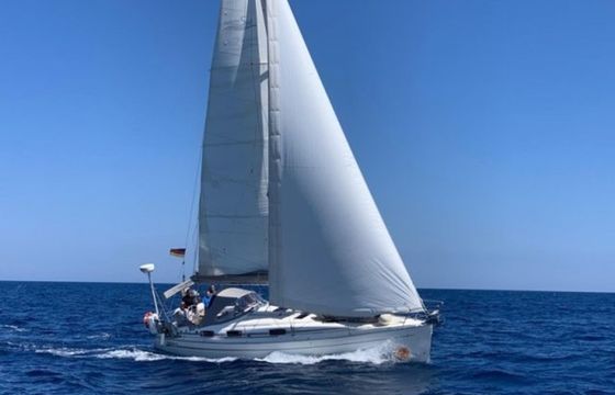 Bavaria Cruiser 37 Orange 4 You