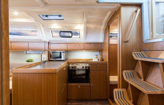 Bavaria Cruiser 37 Sayra