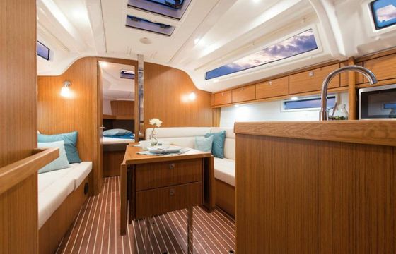 Bavaria Cruiser 37 Sayra
