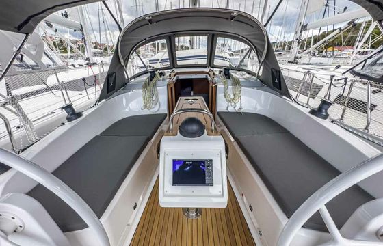 Bavaria Cruiser 37 Scala