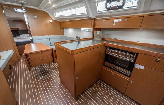 Bavaria Cruiser 37 Scala