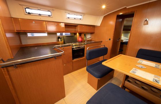 Bavaria Cruiser 45 3 Bees