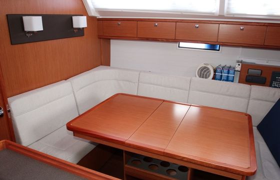 Bavaria Cruiser 46 Sunbear