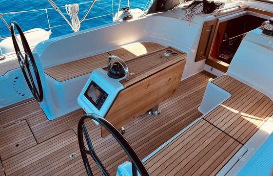 Bavaria Cruiser 46 First Step