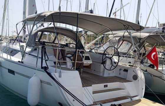Bavaria Cruiser 46 First Step