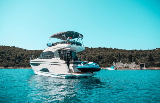 Bavaria R40 Fly Borimir