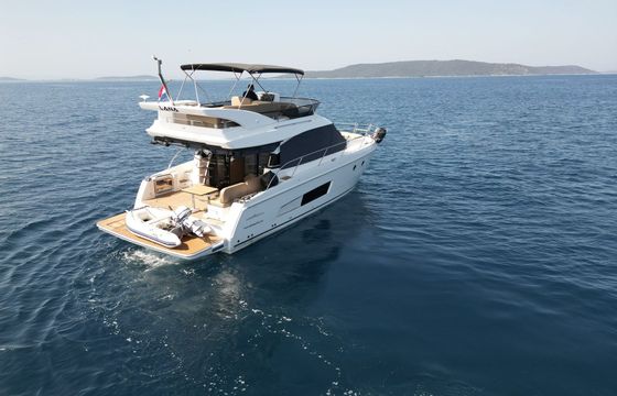 Bavaria Virtess 420 Fly Lana