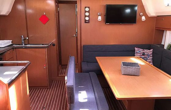 Bavaria Cruiser 50 Juniper