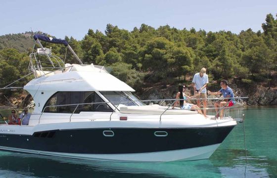 Beneteau Antares 10.80 Blue 2
