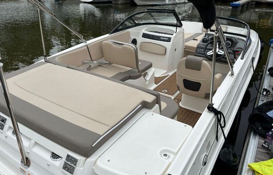 Bayliner VR5 Mando