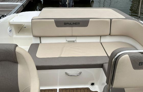 Bayliner VR5 Mando