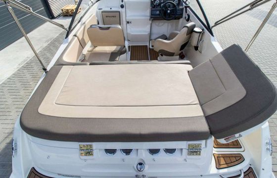 Bayliner VR5 Mando