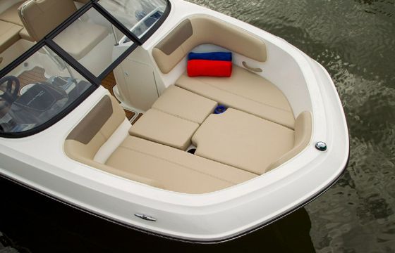 Bayliner VR5 Mando