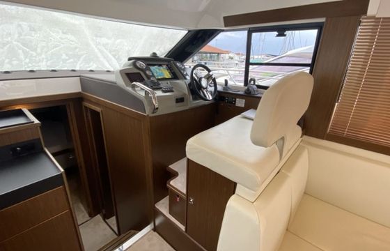 Bavaria Virtess 420 Fly Caleni