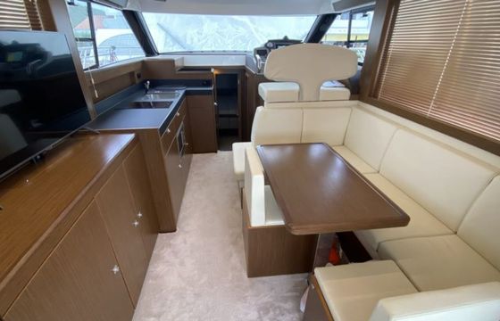 Bavaria Virtess 420 Fly Caleni